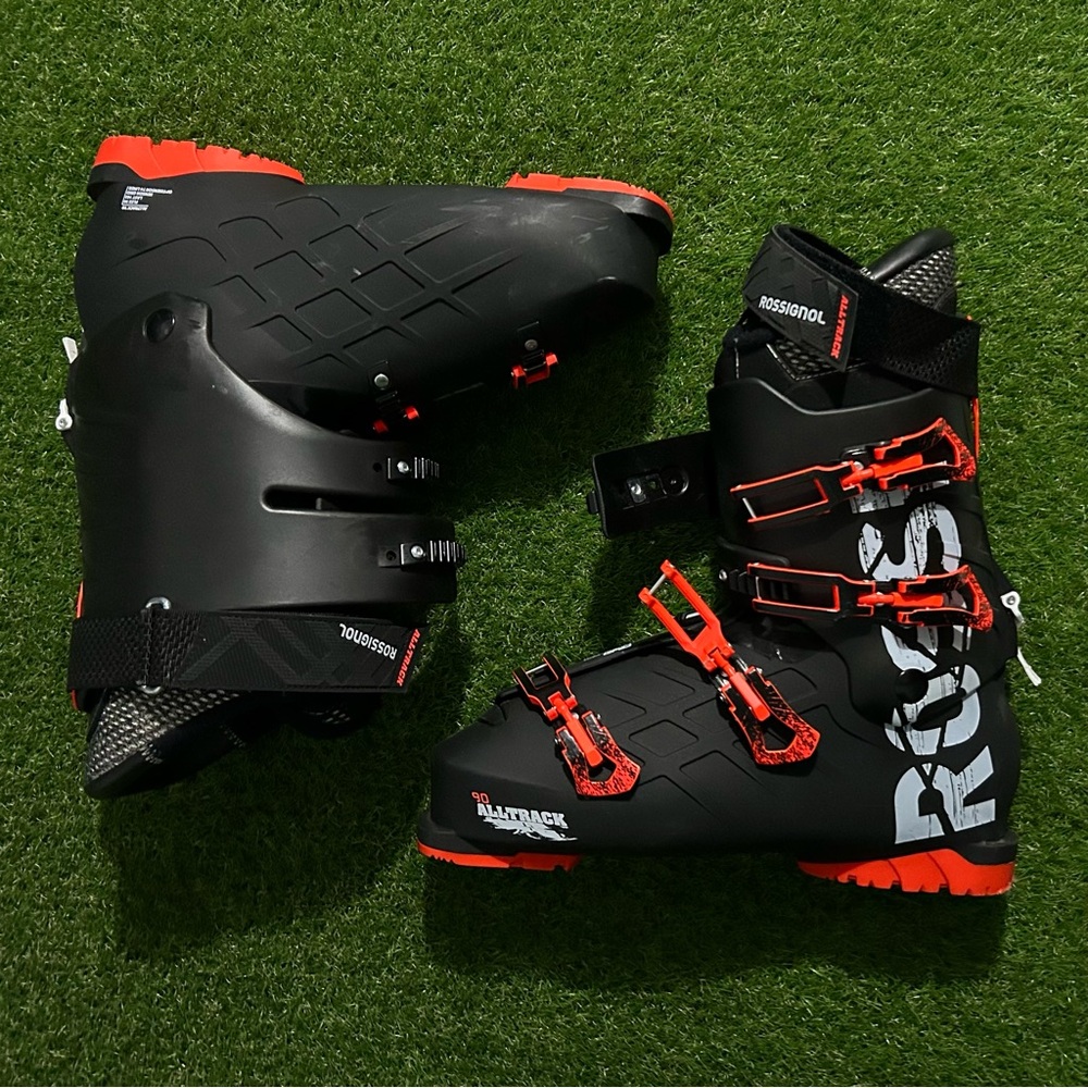 Rossignol AllTrack 90 Black and Red Ski Boots Size 30 - 31.5 Mens 12